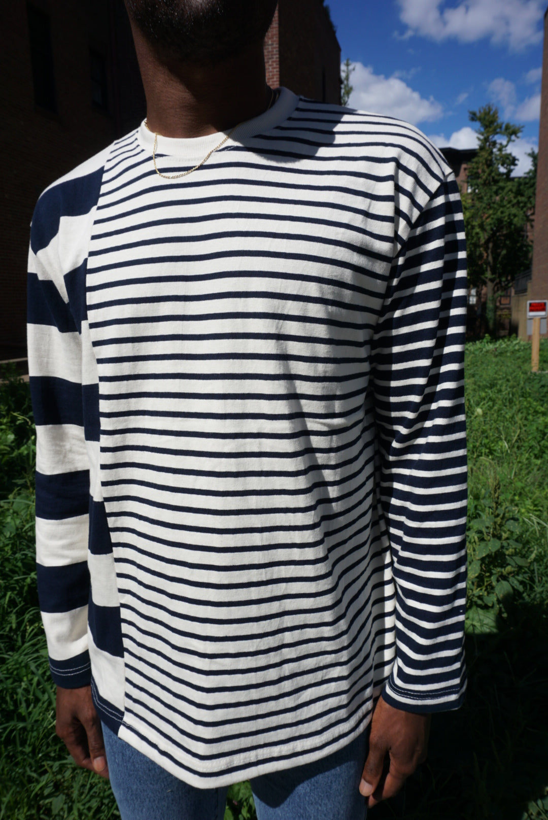 multi stripe long sleeve tee in navy